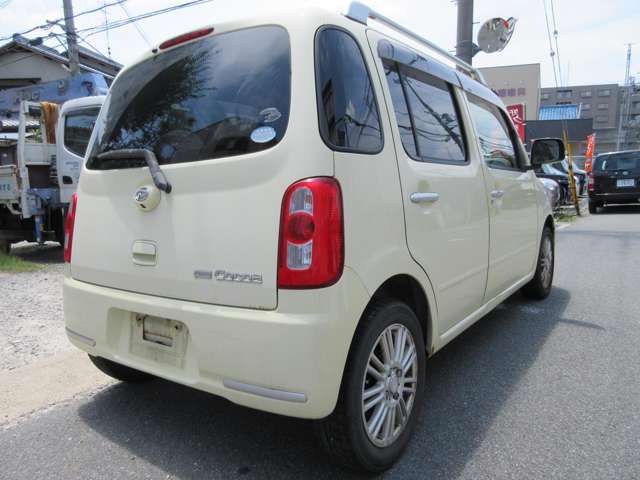 2010 Daihatsu Mira Cocoa – thumbnail 4