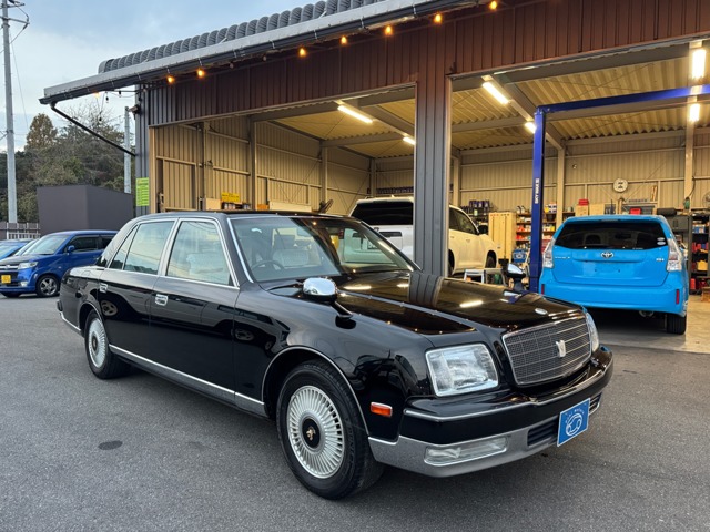 2000 Toyota Century