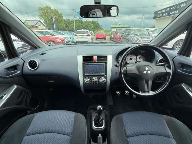 2007 Mitsubishi Colt – thumbnail 4