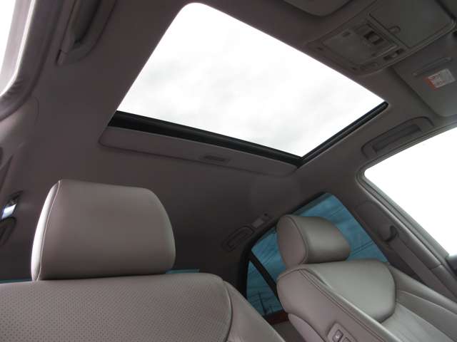 2002 Toyota Celsior – thumbnail 4