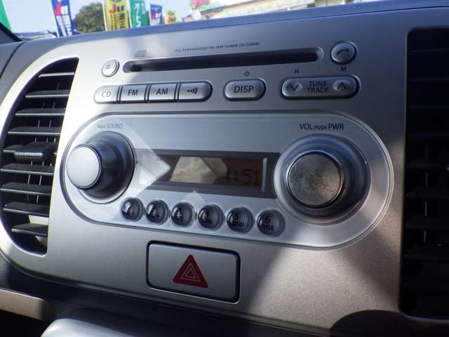 2010 Nissan Moco – thumbnail 3