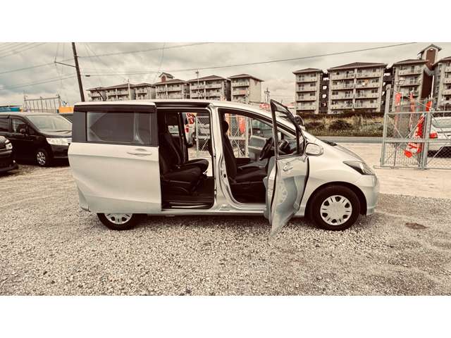 2010 Honda Freed – thumbnail 4