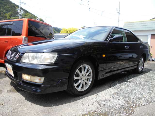 1997 Nissan Laurel – thumbnail 2
