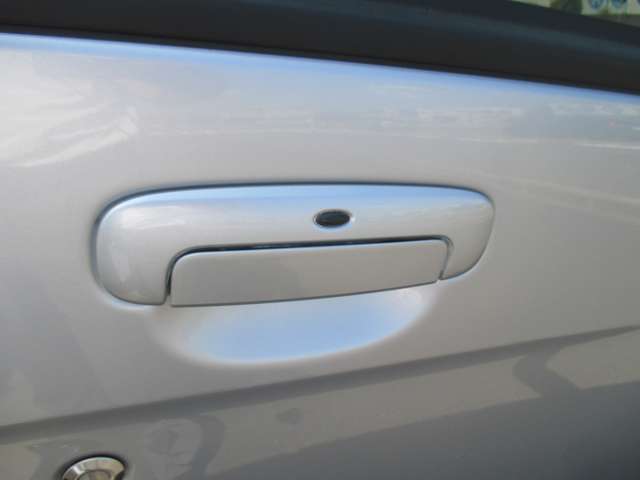 2006 Mitsubishi i – thumbnail 4