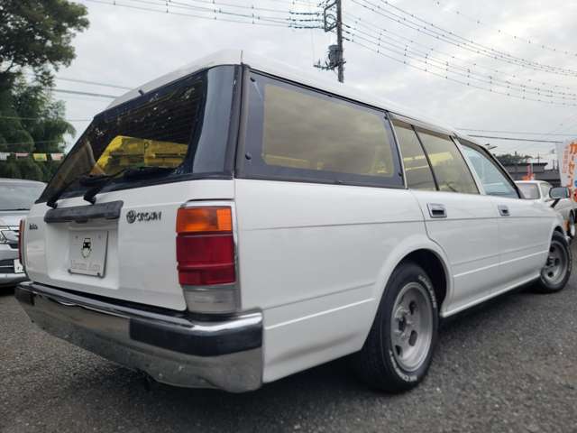 1992 Toyota Crown Van – thumbnail 2
