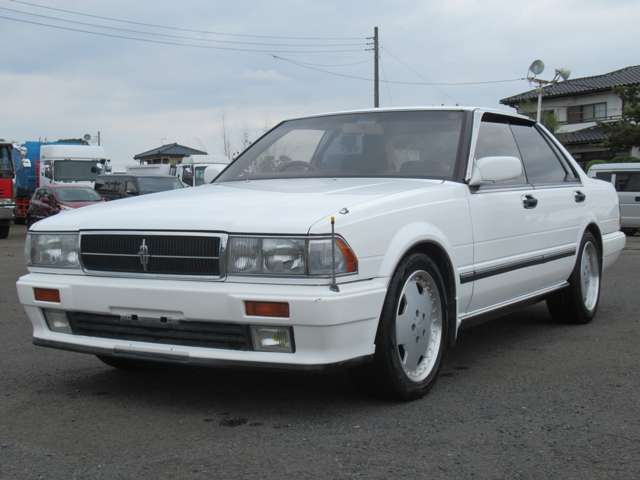 1988 Nissan Cedric – thumbnail 3