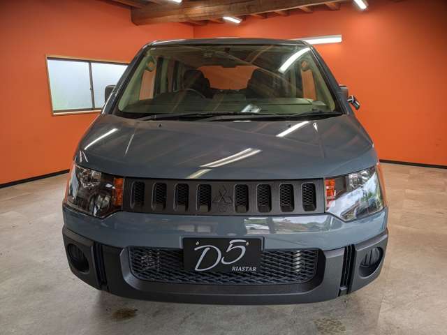 2008 Mitsubishi Delica D:5 – thumbnail 2