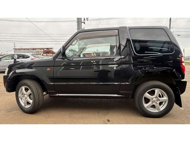 2010 Mitsubishi Pajero Mini – thumbnail 3