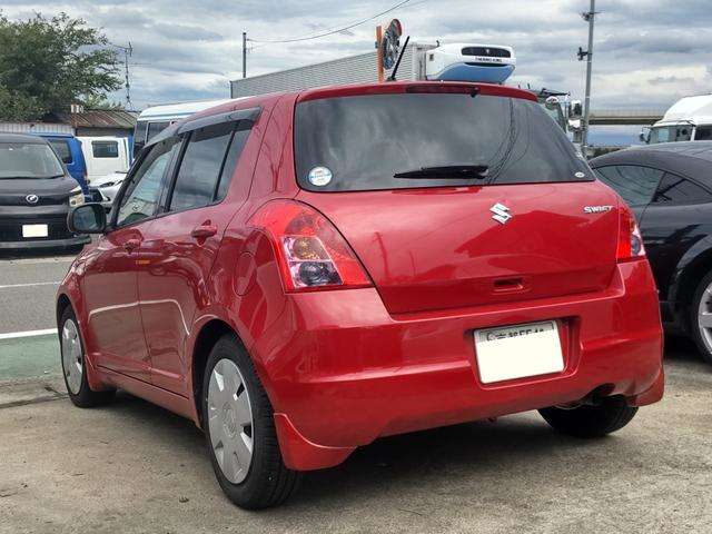 2010 Suzuki Swift – thumbnail 3