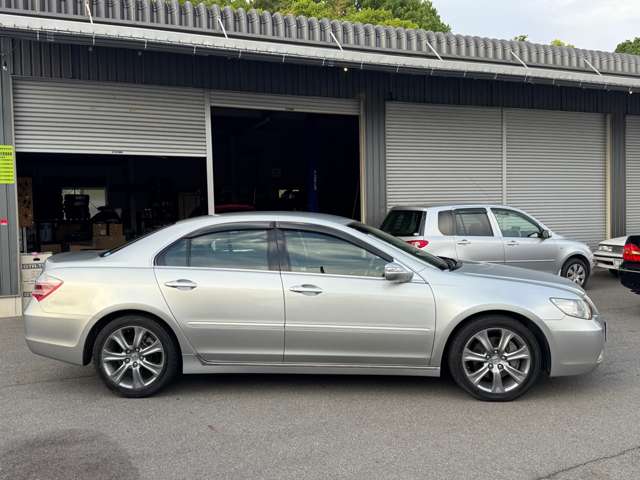 2009 Honda Legend – thumbnail 3