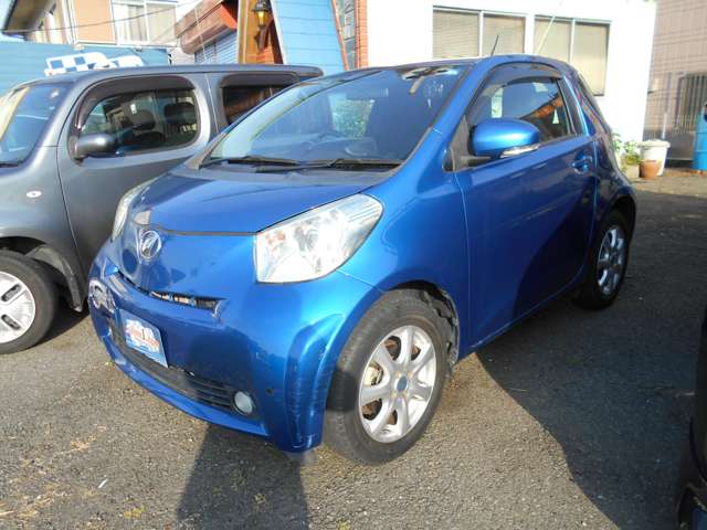 2009 Toyota iQ – thumbnail 3