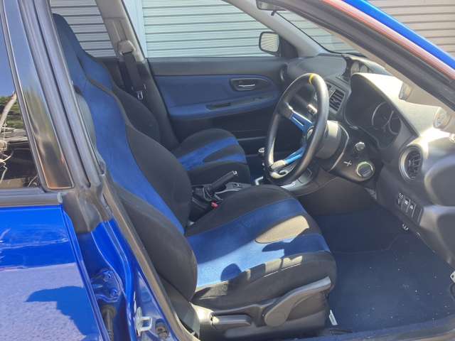 2005 Subaru Impreza STI – thumbnail 4