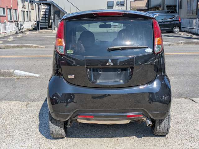 2009 Mitsubishi i – thumbnail 3