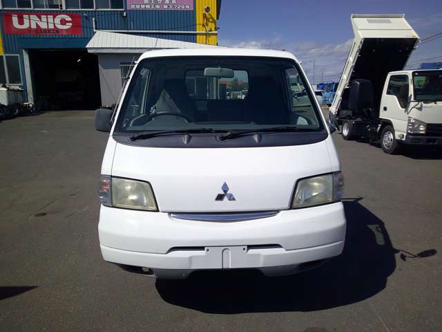 2006 Mitsubishi Delica Truck – thumbnail 2