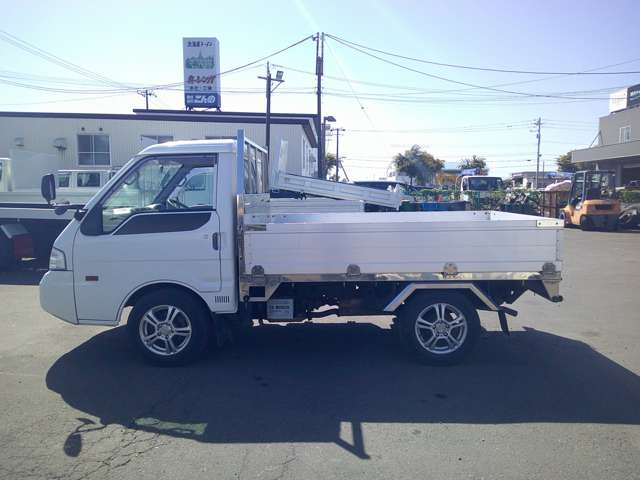 2006 Mitsubishi Delica Truck – thumbnail 4