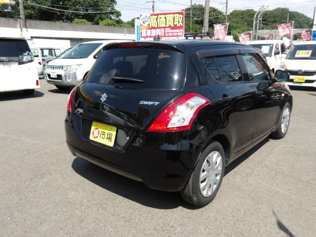 2010 Suzuki Swift – thumbnail 2