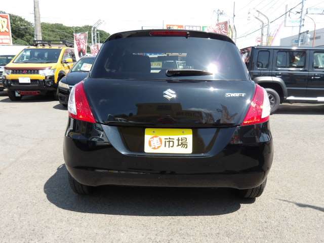 2010 Suzuki Swift – thumbnail 4