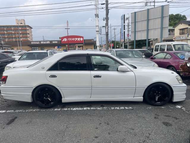 2002 Toyota Crown Athlete – thumbnail 3