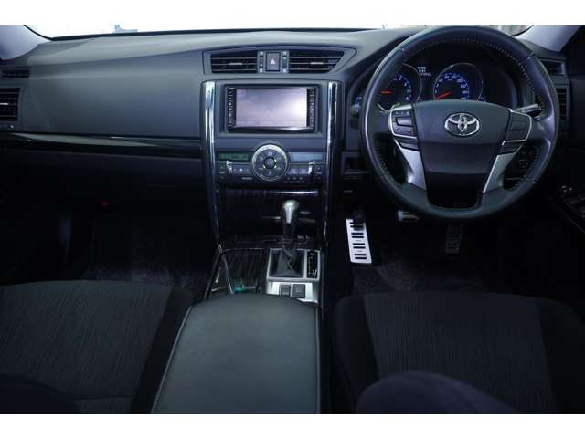 2009 Toyota Mark X – thumbnail 3
