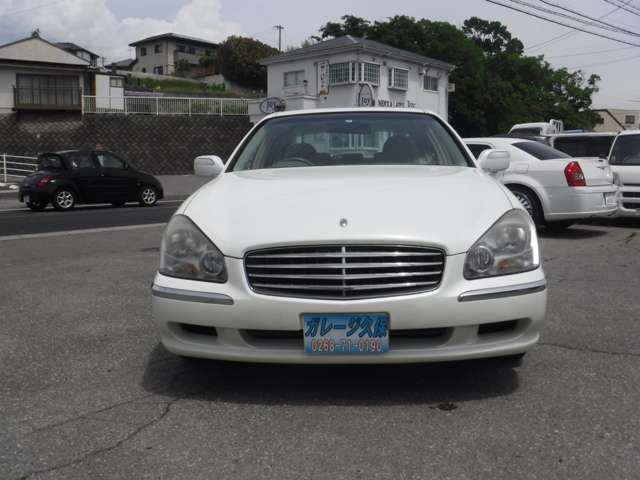 2001 Nissan Cima – thumbnail 2