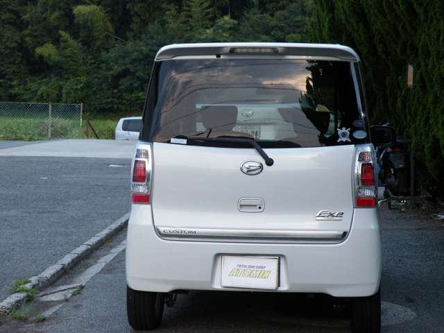 2010 Daihatsu Tanto Exe – thumbnail 3