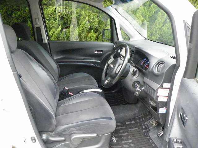 2010 Daihatsu Tanto Exe – thumbnail 4