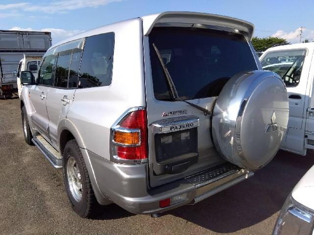2000 Mitsubishi Pajero – thumbnail 2