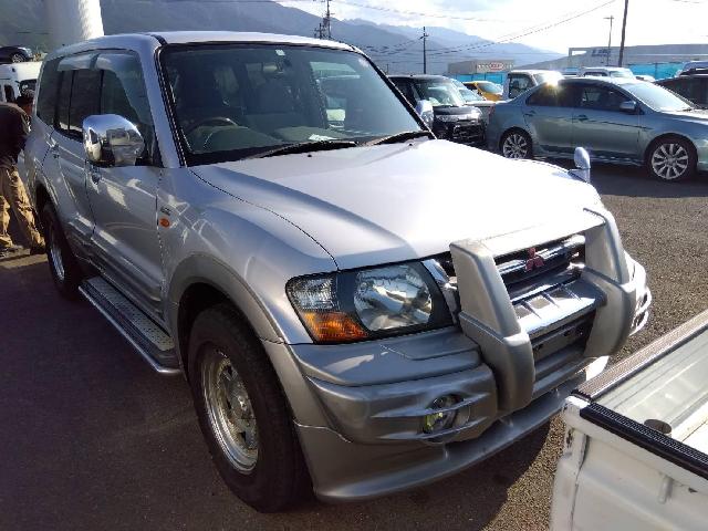 2000 Mitsubishi Pajero – thumbnail 4