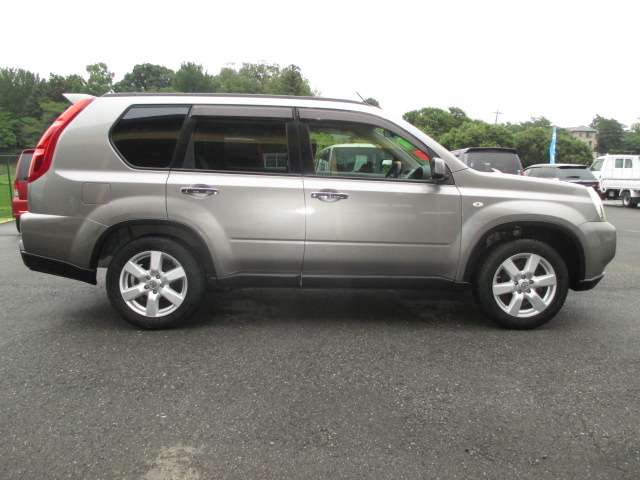 2007 Nissan X-Trail – thumbnail 4