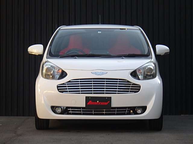2009 Toyota iQ – thumbnail 3