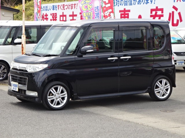 2010 Daihatsu Tanto