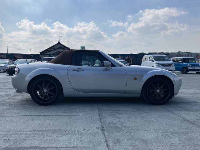 2005 Mazda Roadster – thumbnail 4