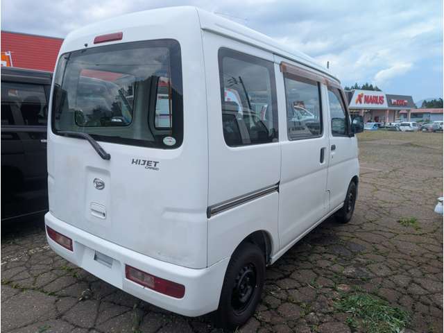 2010 Daihatsu Hijet Cargo – thumbnail 4