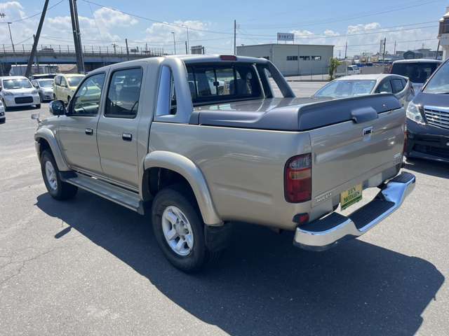 2002 Toyota Hilux – thumbnail 4