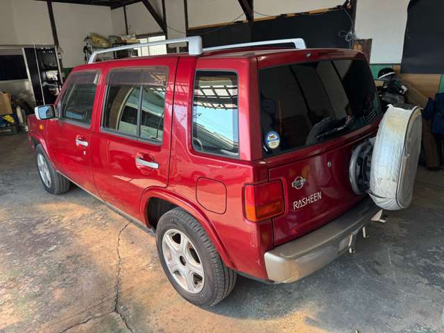 1997 Nissan Rasheen – thumbnail 4