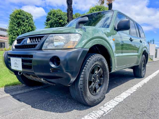 2004 Mitsubishi Pajero – thumbnail 4