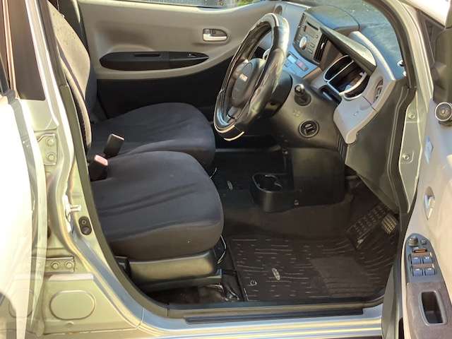 2007 Daihatsu Sonica – thumbnail 2