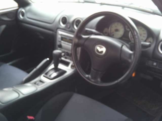 2004 Mazda Roadster – thumbnail 4