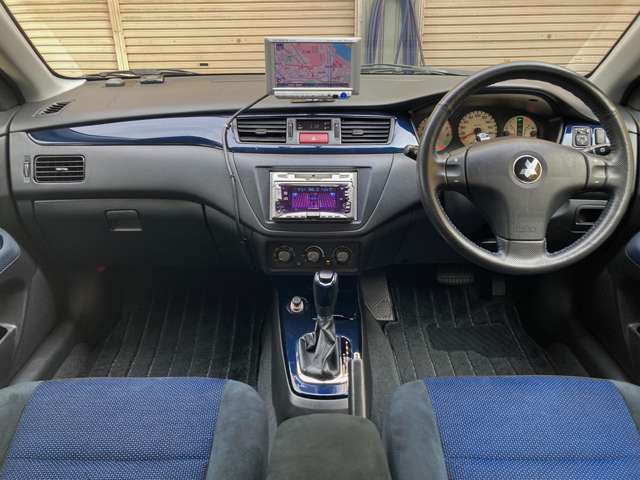 2002 Mitsubishi Lancer Cedia Wagon – thumbnail 3