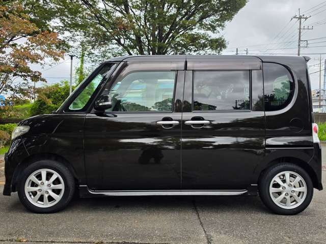 2009 Daihatsu Tanto – thumbnail 4