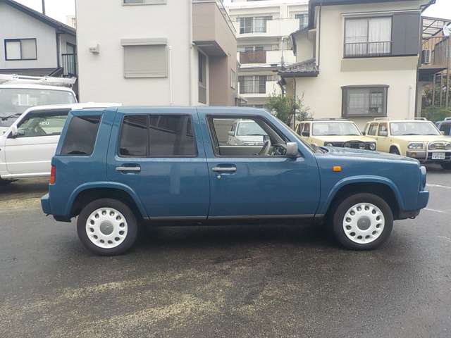 1995 Nissan Rasheen – thumbnail 4