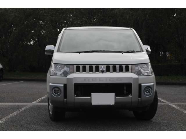 2008 Mitsubishi Delica D:5 – thumbnail 2