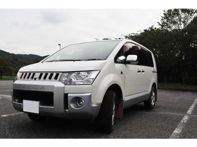 2008 Mitsubishi Delica D:5 – thumbnail 4