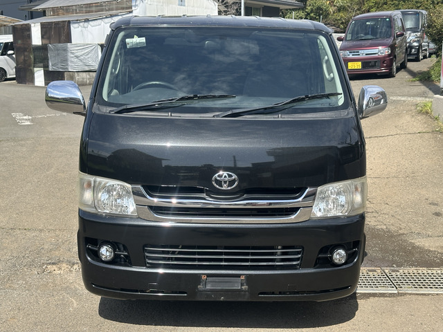 2008 Toyota Hiace – thumbnail 2