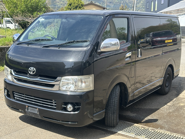 2008 Toyota Hiace – thumbnail 3