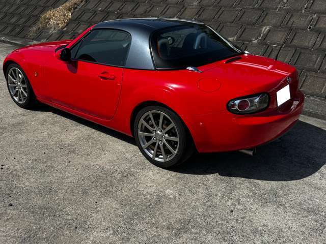 2005 Mazda Roadster – thumbnail 2