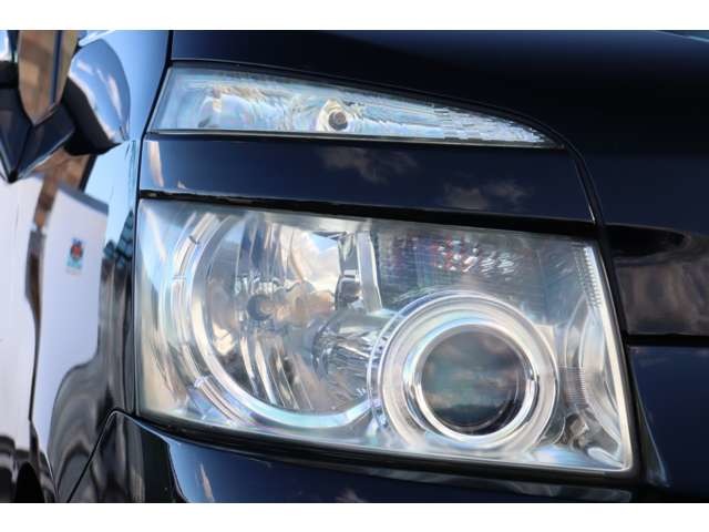2009 Toyota Voxy – thumbnail 2