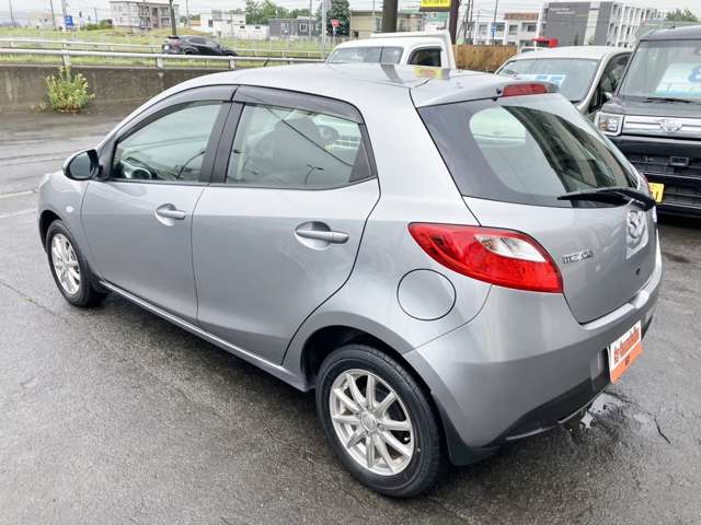2009 Mazda Demio – thumbnail 4